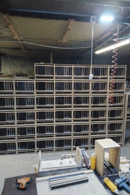 Cele lęgowe dla gołębi – zestaw 40 szt. z metalowym rusztem | PROMOCJA (2)