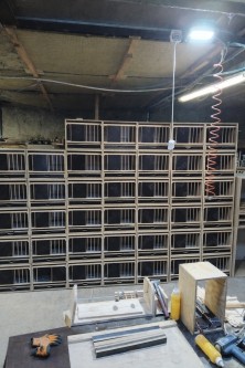 Obrazek 2 dla: Cele lęgowe dla gołębi – zestaw 40 szt. z metalowym rusztem  PROMOCJA